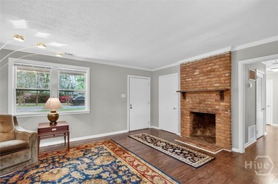 Welcome to this beautifully renovated 3-bedroom, 1-bath ranch - photo 7