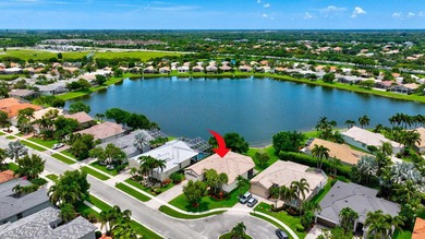 Welcome to this charming 3-bedroom, 2.5-bathroom single-story - photo 1
