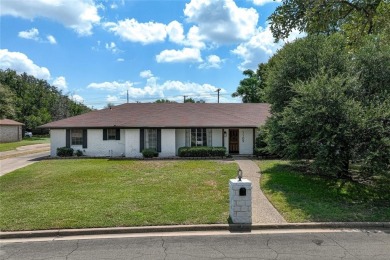 Lake Waco Home For Sale in Woodway Texas