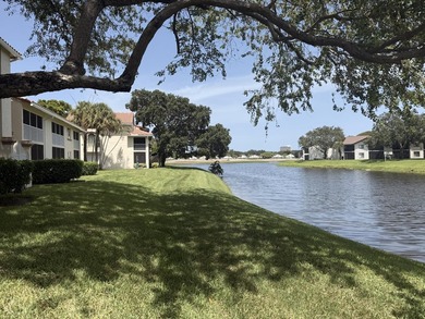 Move right into this beautifully updated 2-bedroom, 2-bathroom - photo 2