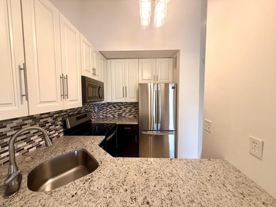 Move right into this beautifully updated 2-bedroom, 2-bathroom - photo 10