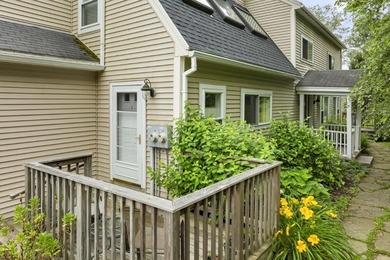 (private lake, pond, coastal) Condo For Sale in Boothbay Maine