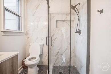 Don't miss this fully renovated 3-bedroom, 2-bath home in the - photo 11