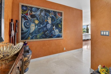 Exquisite Full-Floor ''Sky Villa'' Penthouse with Breathtaking - photo 3