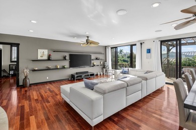 Exquisite Full-Floor ''Sky Villa'' Penthouse with Breathtaking - photo 6