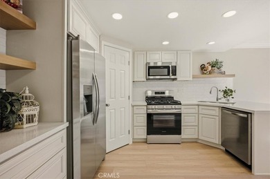 Welcome to this beautifully maintained 2-bedroom condo located - photo 6