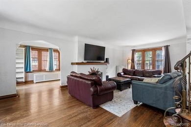 Welcome home to this timeless brick Tudor in the heart of Grosse - photo 8