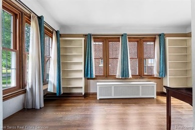 Welcome home to this timeless brick Tudor in the heart of Grosse - photo 10