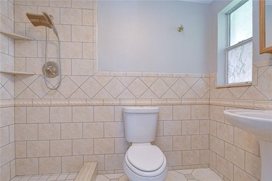 Move-in ready and beautifully updated, this freshly renovated - photo 11