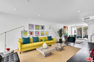 Move-in ready and fully-furnished townhome is well maintained - photo 5