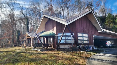 Waterfront living at its finest! This spacious 3-bedroom, 2-bath - photo 16
