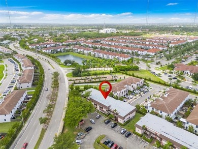 Discover the potential of this second-floor 2-bedroom - photo 6