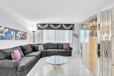 Enjoy life in this well-maintained 55+ community of Royal Park - photo 17