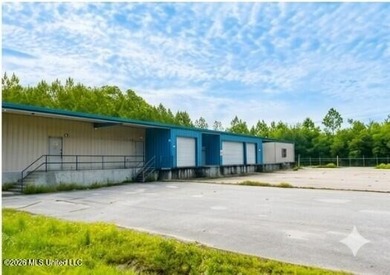 Vacant warehouse on Shortcut Road in Moss Point. In good - photo 4