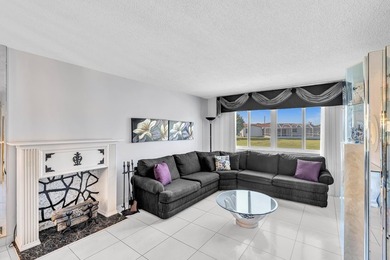 Enjoy life in this well-maintained 55+ community of Royal Park - photo 37