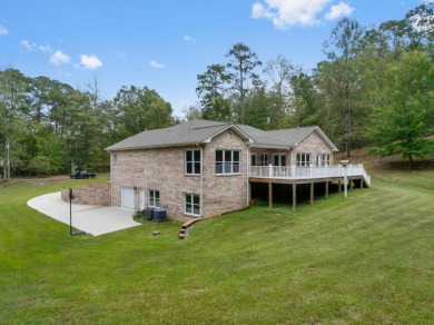 Built in 2016, this stunning home offers nearly 5,000 sq. ft. of - photo 4