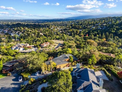 An exclusive hilltop retreat on a private gated driveway street - photo 1