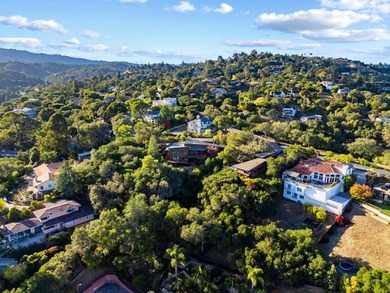 An exclusive hilltop retreat on a private gated driveway street - photo 2
