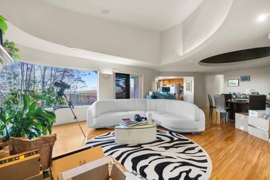 An exclusive hilltop retreat on a private gated driveway street - photo 5
