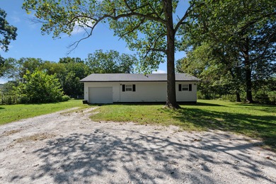 Grand Lake O the Cherokees Home Sale Pending in Grove Oklahoma