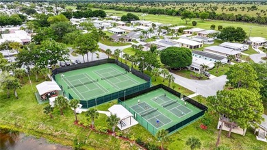 Come Experience FLORIDA RESORT LIFESTYLE --- Tranquil community - photo 43
