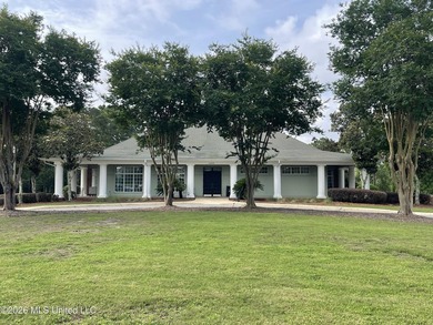 Looking for a beautiful golf community? Well you have found it - photo 3