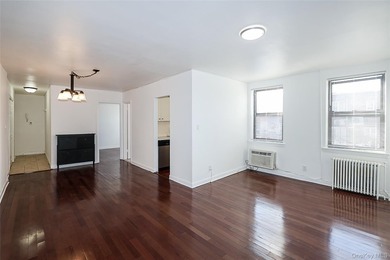 Enjoy comfortable living in this recently renovated one bedroom - photo 12