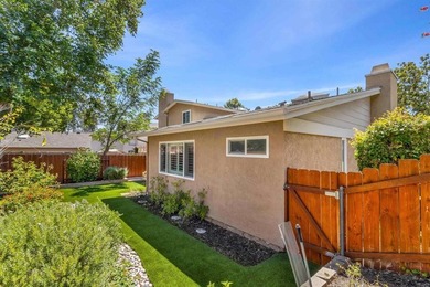 Beautiful single-story home located in *The Cottages*, one of - photo 23