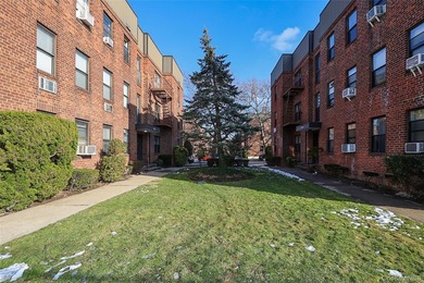 Enjoy comfortable living in this recently renovated one bedroom - photo 26