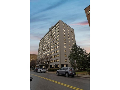 This is the one! A beautiful 7th Floor 2 Bedroom 2 BATH unit in - photo 33