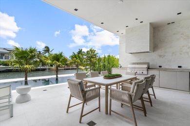 Welcome to Eleven Rio: a tropical modern 3-story poured in place - photo 41
