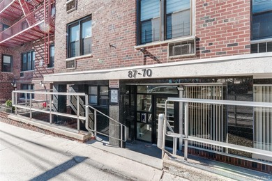 This Particular COOP Unit Is Conveniently Located In The Heart - photo 3