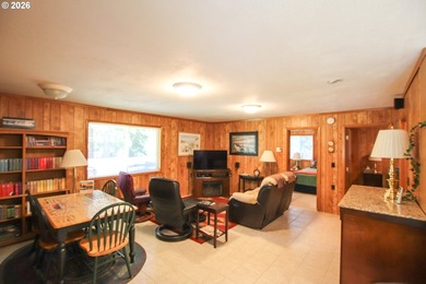 Meticulously maintained and showcasing exceptional quality - photo 9
