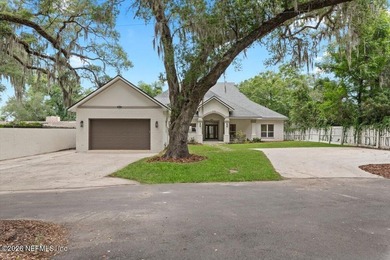 3845 Harbor Drive presents a rare waterfront offering where a - photo 4