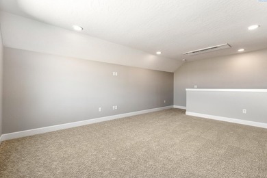 MLS# 285206 | The Willamette plan blends space, flexibility, and - photo 20