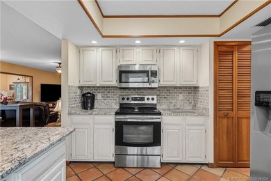This beautifully maintained home is perfect for the golf lover - photo 21