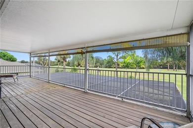 This beautifully maintained home is perfect for the golf lover - photo 31