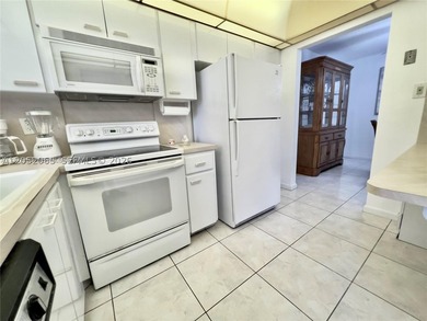 GREAT INVESTMENT OPPORTUNITY. Welcome to this bright and - photo 7