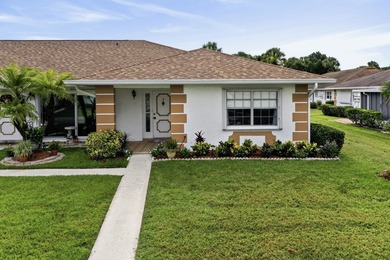 Welcome to this beautifully maintained villa in the desirable - photo 2