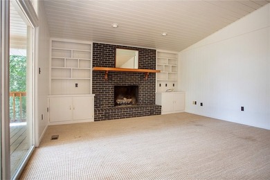 Lakefront Living! Wake up to water views and enjoy coffee on the - photo 4
