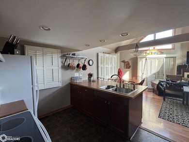 LAKEFRONT! Let the sunshine in! Lakeview windows brighten the - photo 13