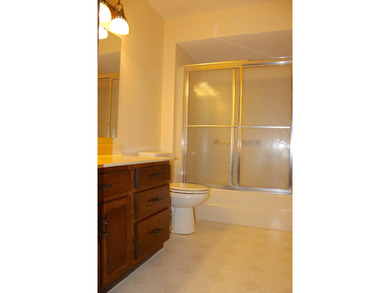 Welcome home to comfortable, convenient, and carefree living in - photo 14