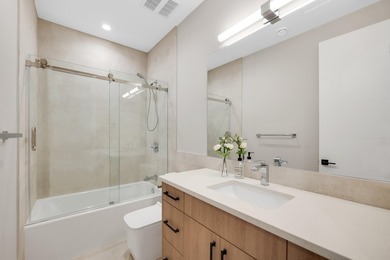 BRAND-NEW HALF DUPLEX WITH A SUITE! Located in sought-after - photo 15