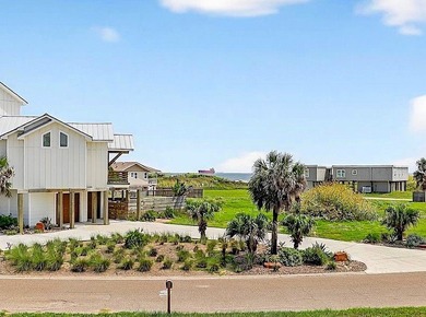 Coveted location & Gulf views! This soulful Old Town home sits - photo 17