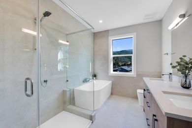 BRAND-NEW HALF DUPLEX WITH A SUITE! Located in sought-after - photo 18