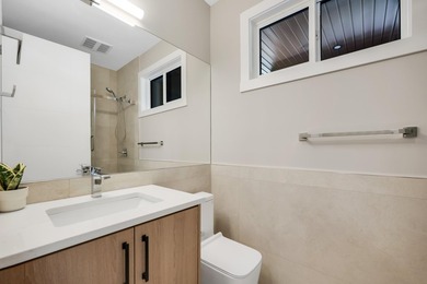 BRAND-NEW HALF DUPLEX WITH A SUITE! Located in sought-after - photo 19