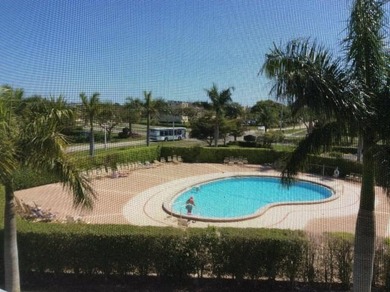 HOME SWEET HOME! Fully renovated penthouse condo right next to - photo 26