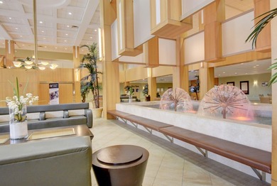 HOME SWEET HOME! Fully renovated penthouse condo right next to - photo 31