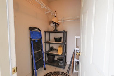 Lake life just got easier with this well-appointed condo - photo 38