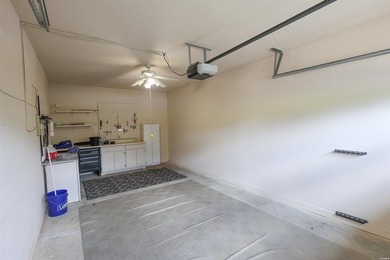 Lake life just got easier with this well-appointed condo - photo 41